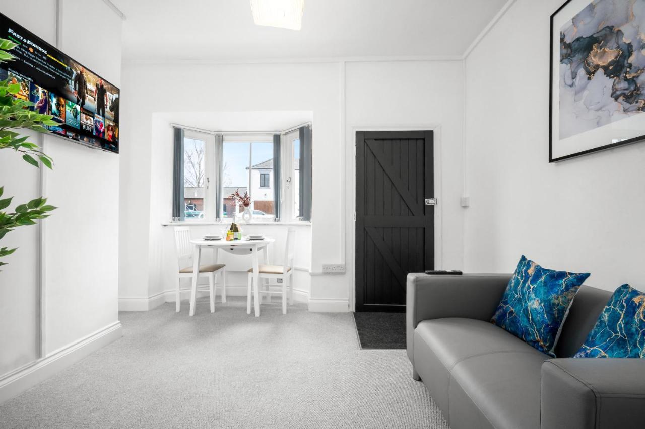 Beautiful Waterside Apartment - Parking - Perry Barr - Top Rated Birmingham Esterno foto