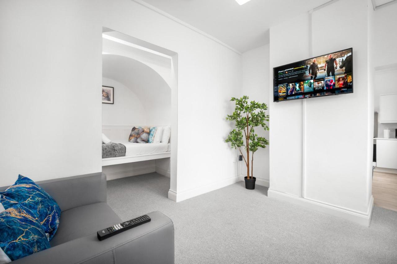 Beautiful Waterside Apartment - Parking - Perry Barr - Top Rated Birmingham Esterno foto