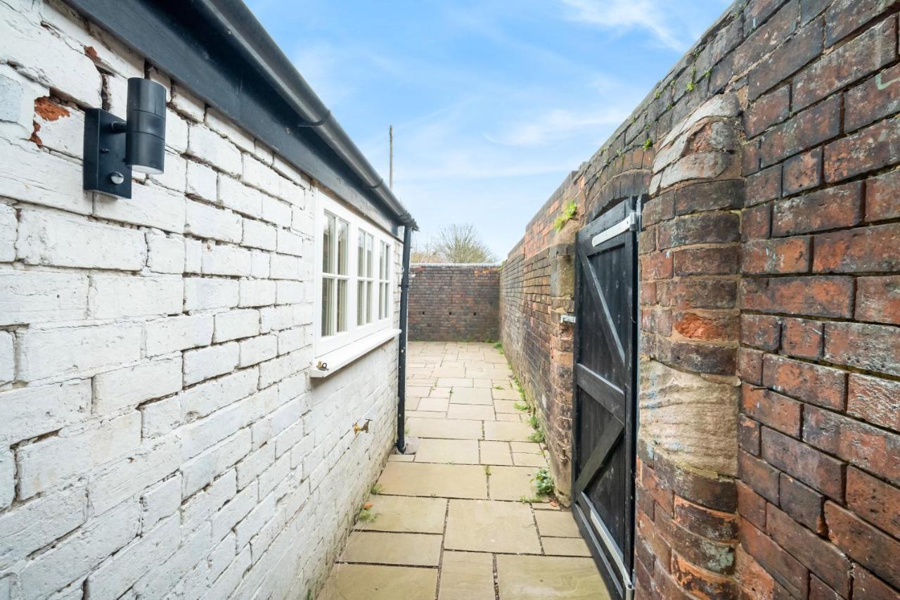 Beautiful Waterside Apartment - Parking - Perry Barr - Top Rated Birmingham Esterno foto