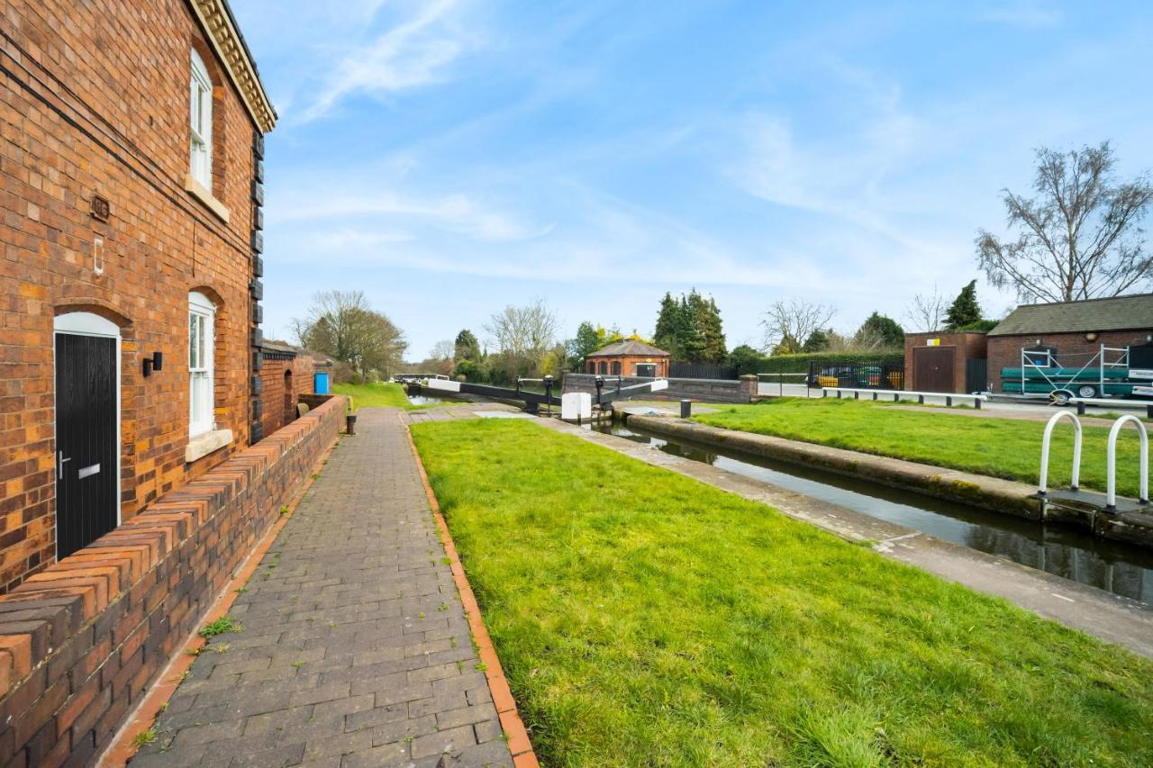 Beautiful Waterside Apartment - Parking - Perry Barr - Top Rated Birmingham Esterno foto